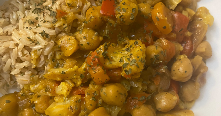 Chickpeas and Cauliflower Curry