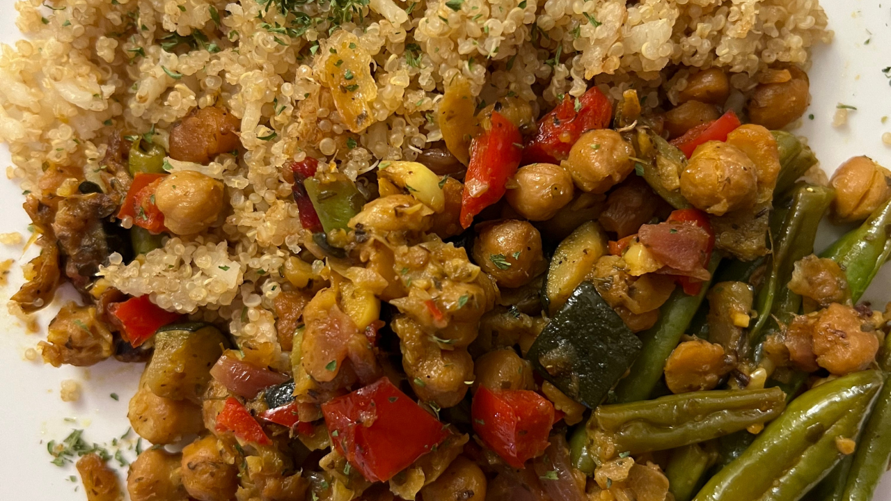 Chickpea with lemon and vegetables